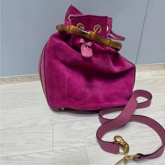 Gucci Fuchsia Suede Shoulder Bag - Picture 2 of 12